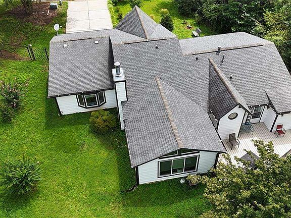 3rd image of 2722 Inverloch Cir