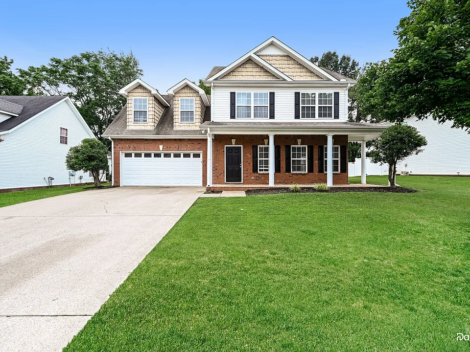 5427 Cloister Dr
