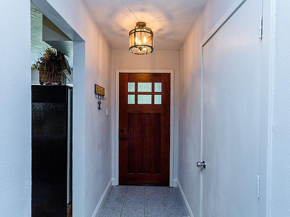 2nd image of 3014 Windemere Dr