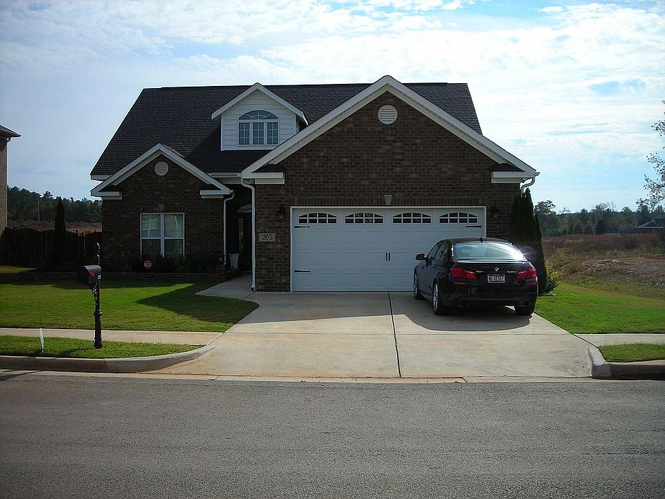 1st image of 205 Taunton St SW
