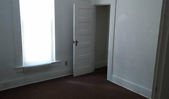 2nd image of 901 W North St
