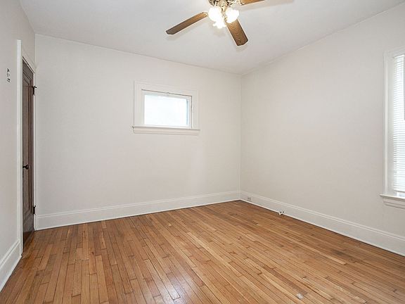 4th image of 14718 Bayes Ave