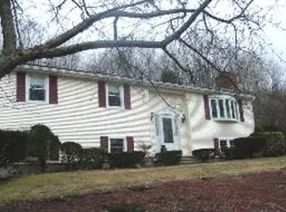 60 Cranberry Meadow Rd, Spencer, MA 01562