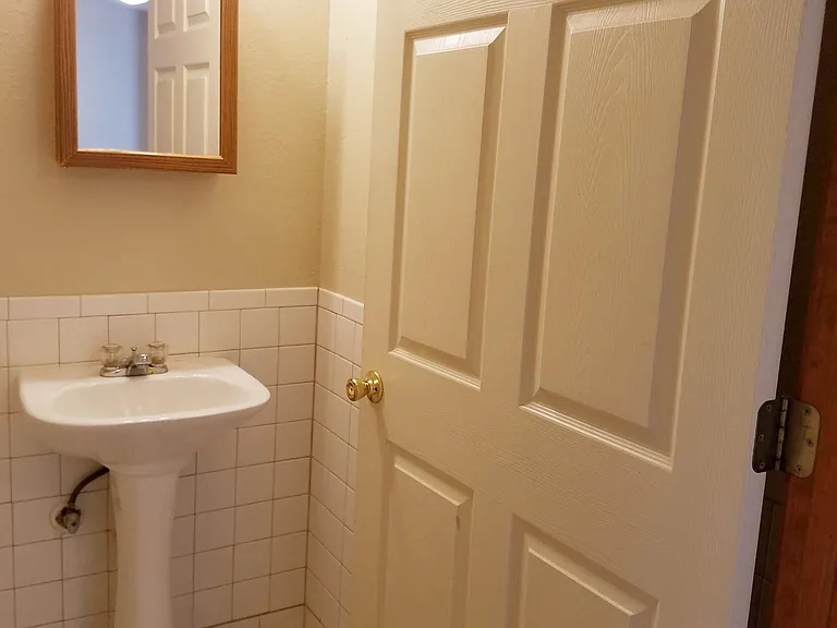 117 S Duck St #3 — Photo 8