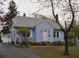 220 4th St, Downers Grove, IL 60515