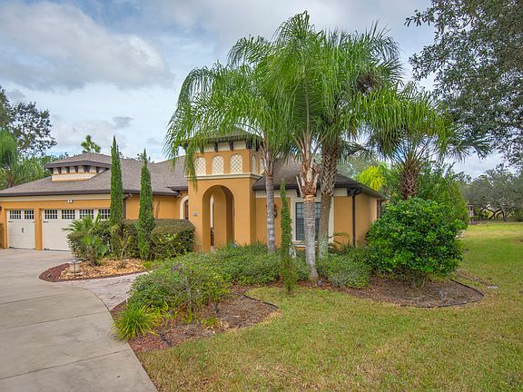 4th image of 84 Cypress Blvd E
