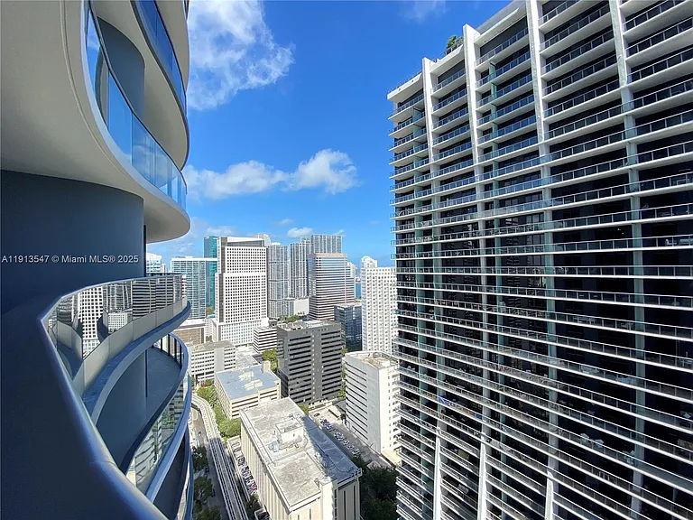 1000 Brickell Plz #3807 — Photo 22
