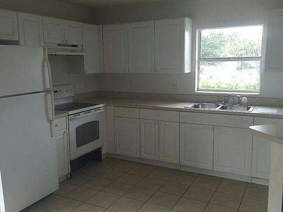 5th image of 3311 E Frierson Ave