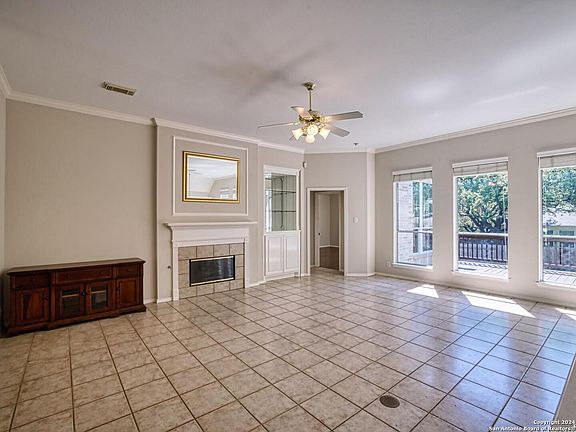 4th image of 710 WILDGROVE LN
