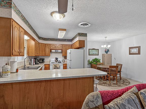 5th image of 218 LANTANA LN