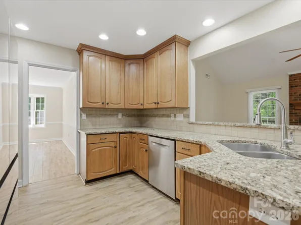 9437 Fairmead Dr, Charlotte, NC 28269