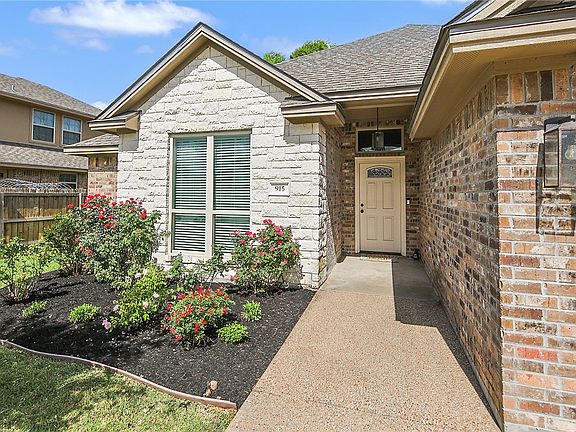 4th image of 915 Dove Chase Ln
