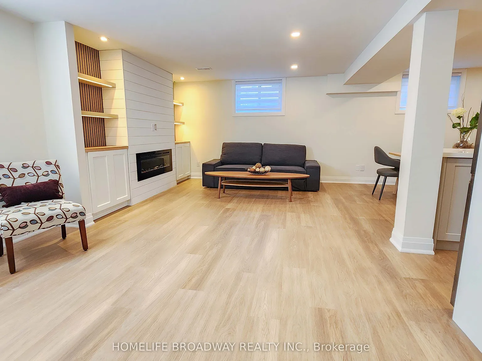 3 bed, $2,500 — Photo 2