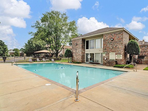 3rd image of 6600 Poplar Woods Cir S #4