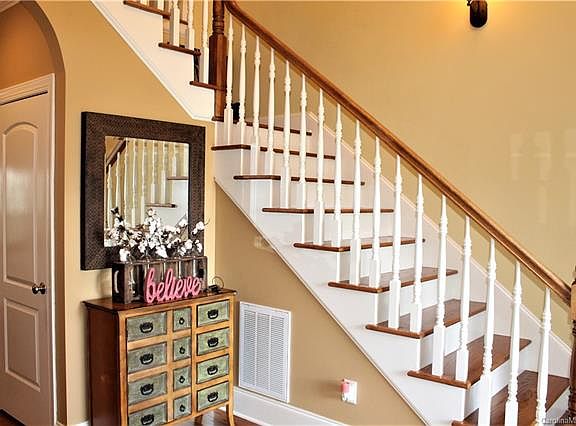 4th image of 5008 Eagle Crest Ln