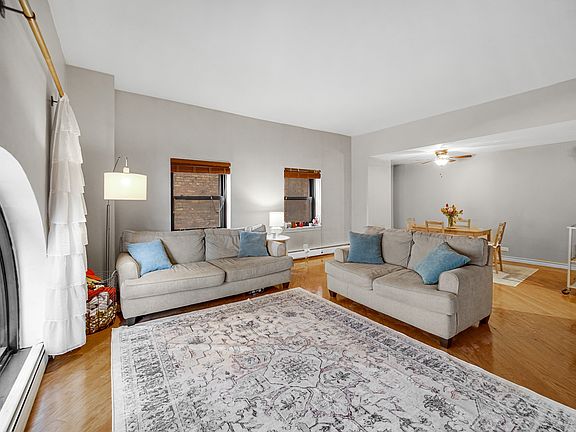 2nd image of 2100 N Lincoln Park W APT 2AS