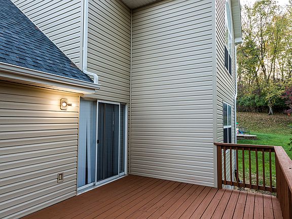 5th image of 473 Seton Hall Ct