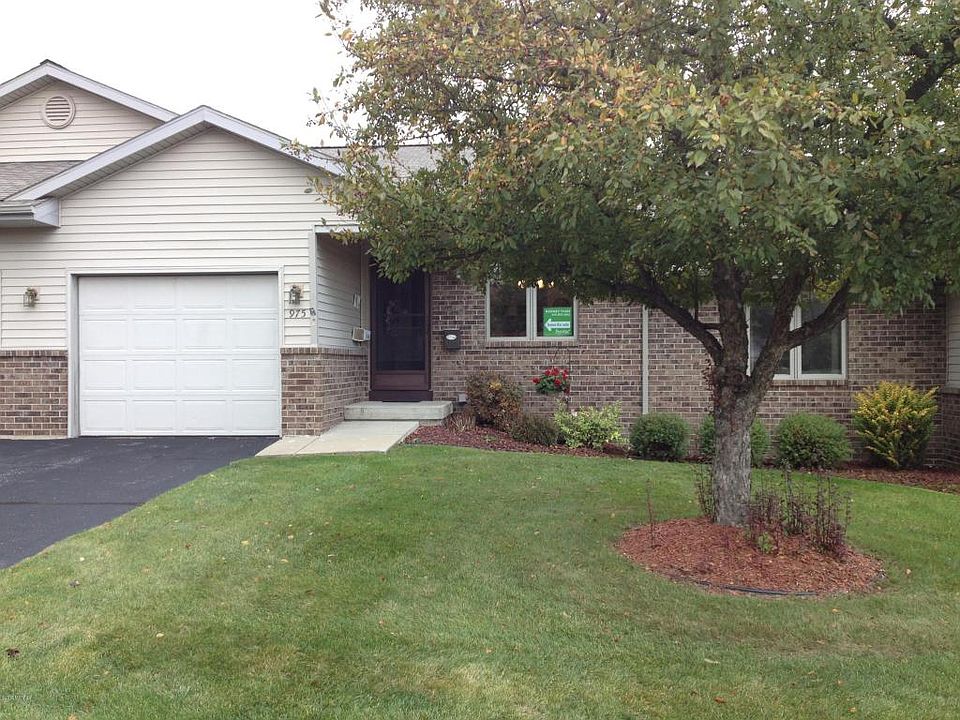 1st image of 975 Ironwood Cir NW