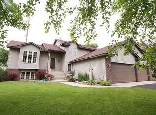 6276 N View Ln, Savage, MN 55378