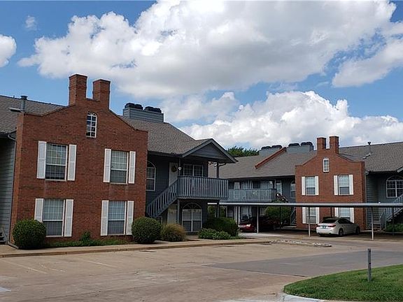 5th image of 11525 N Meridian Ave APT 121