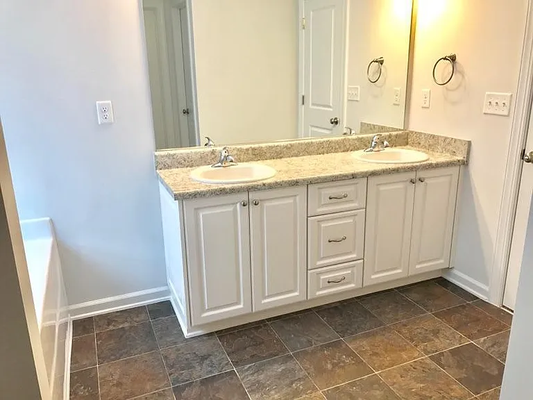 918 Williford Run Dr — Photo 14