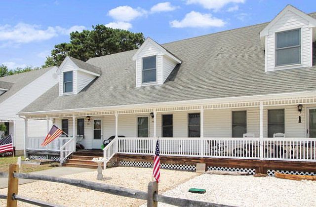 1st image of 4083 Grand Bay Ct