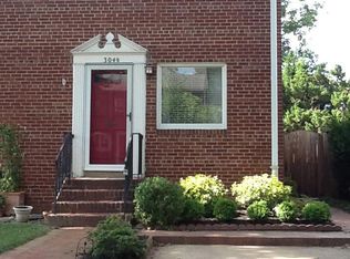 304 1/2 E Oak St, Alexandria, VA 22301