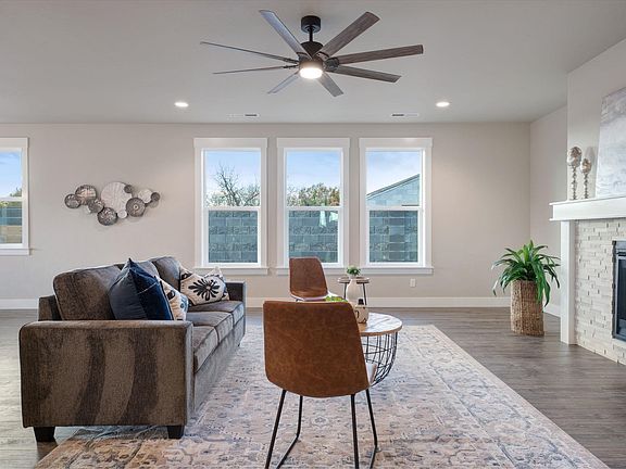 5th image of 9501 Balflour Ln