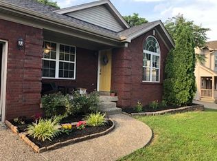 10001 Rimfire Rd, Louisville, KY 40291