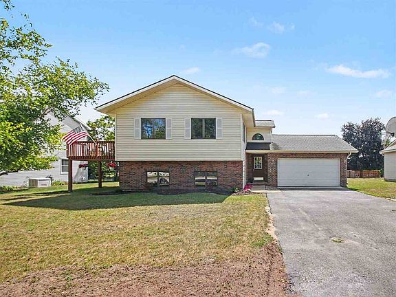2nd image of 512 College View Dr