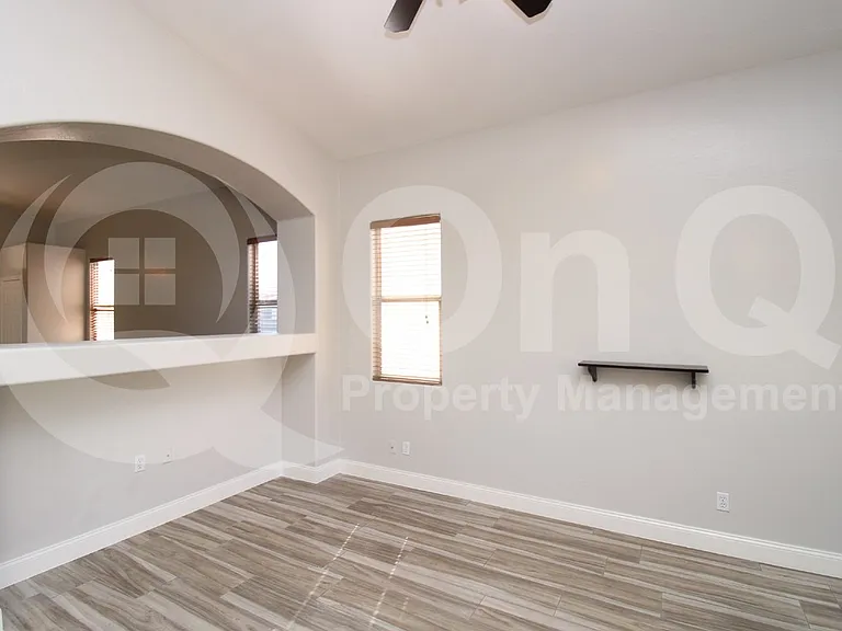 2764 E Highland Ct — Photo 6