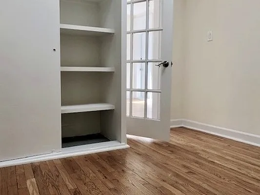 Rented by City Connections Realty | media 10