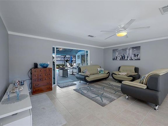 3rd image of 225 Pebble Beach CIR