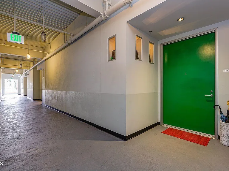 1010 Sycamore Ave #206 — Photo 6