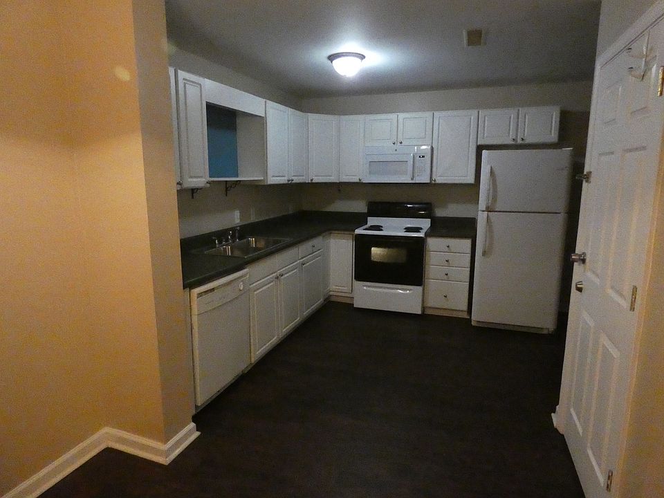 2nd image of 1718 Paddlewheel Dr #B