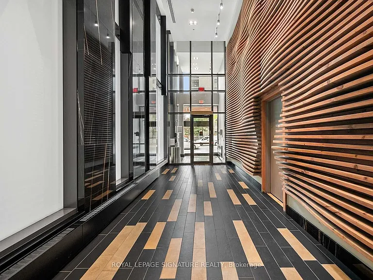 111 Bathurst St #1413 — Photo 18