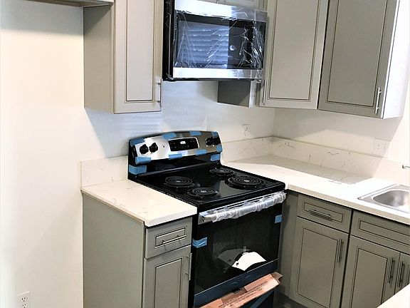 4th image of 521 N Hill Ave APT 3