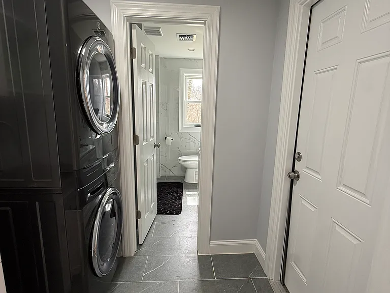 165 Lynbrook Dr — Photo 13
