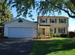 76 Grandview Dr, Fairport, NY 14450