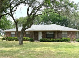 1518 County Road 307, El Campo, TX 77437