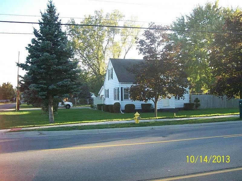 1st image of 601 W Hively Ave