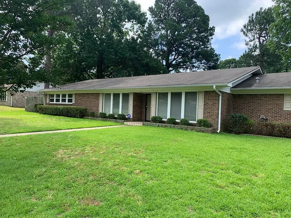 3 Blackfriar Rd, Texarkana, TX 75503