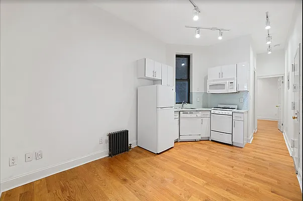 Rented by REAL New York | media 7