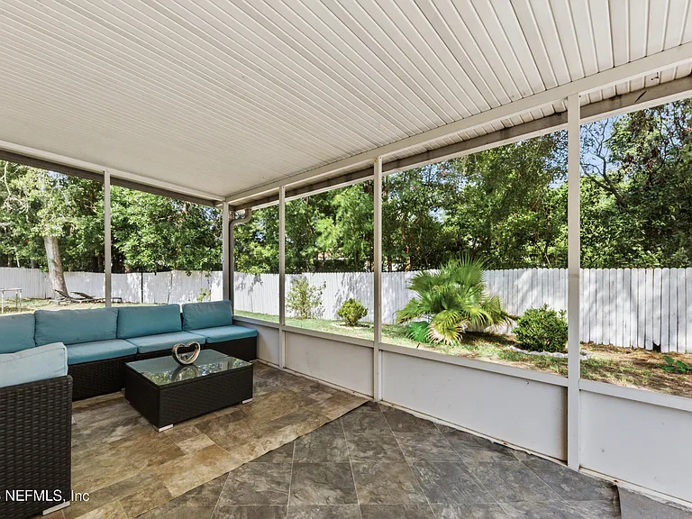 2656 Lantana Lakes Dr E — Photo 22
