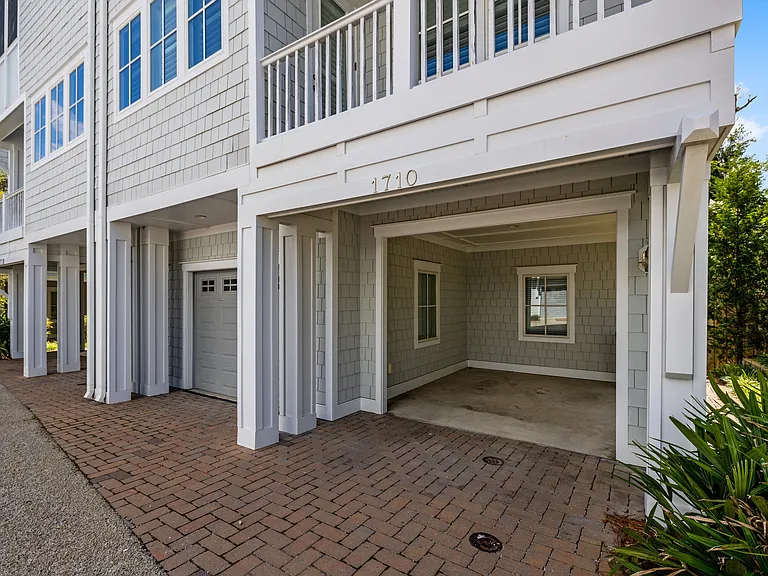 1710 Tearthumb Ct — Photo 24
