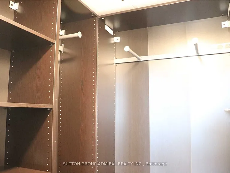 7171 Yonge St #405 — Photo 20