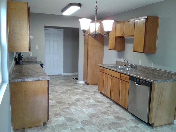 4th image of 605 Wright Ave