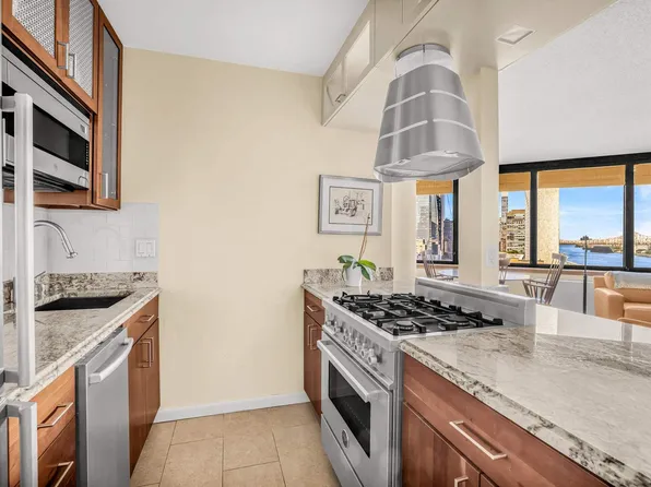 415 East 37th Street image 3 of 13