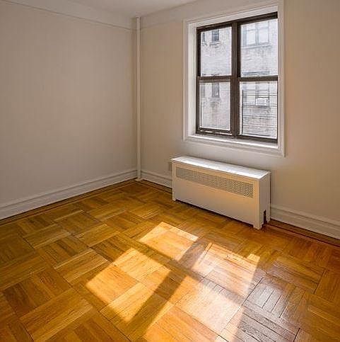2nd image of 2140 Cruger Ave APT 4B