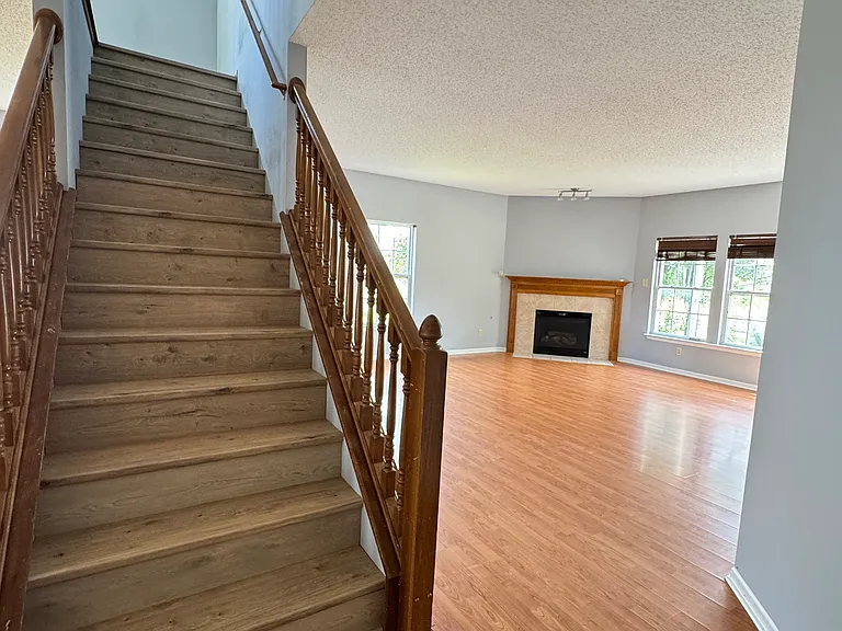 10105 Yosemite Ln — Photo 4